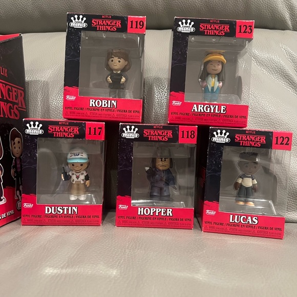 BNIB Stranger Things Funko Mini lot of 5 figurines - Picture 2 of 6